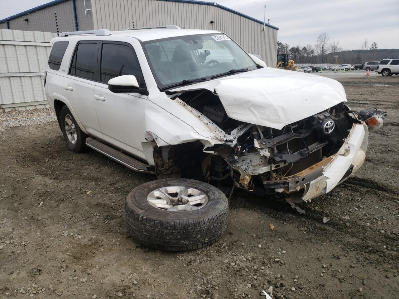 TOYOTA 4RUNNER SR 2015 with VIN JTEZU5JR3F5106942 - Photo from auction