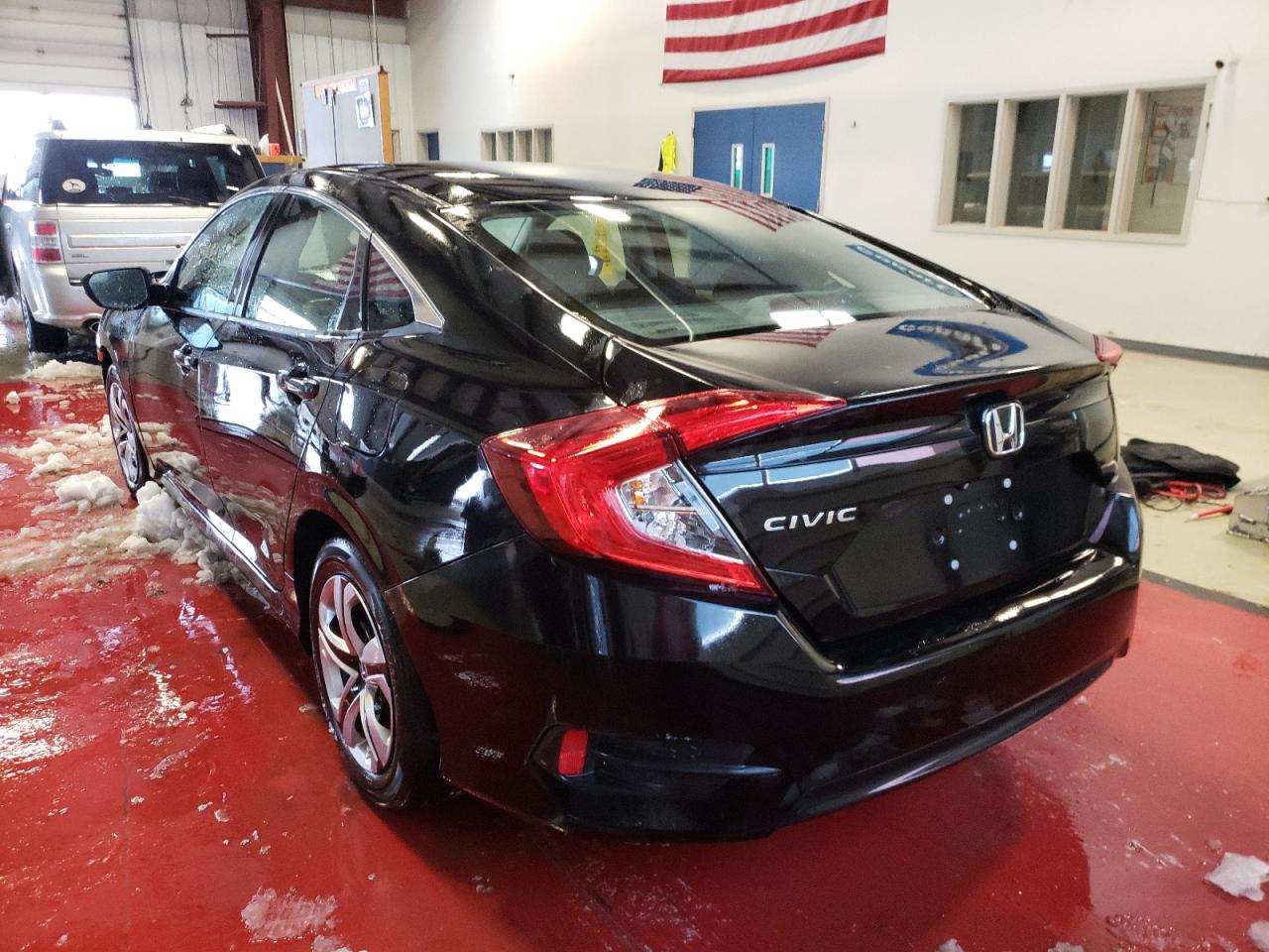 Photo 3 from auction – 2017 HONDA CIVIC LX with VIN 19XFC2F52HE222588