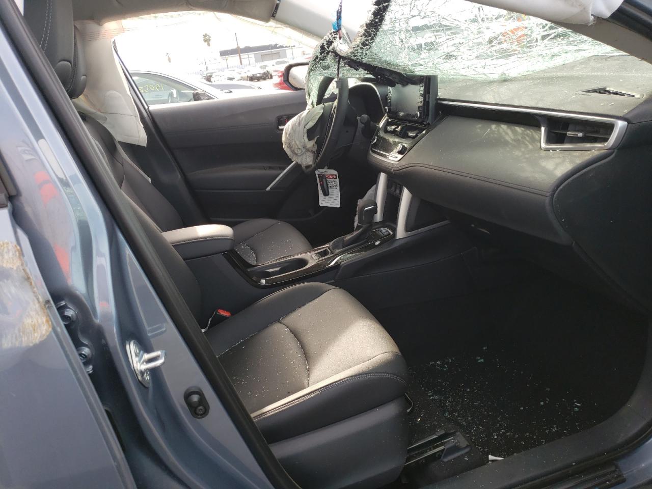 Photo 5 from auction – 2022 TOYOTA COROLLA CR with VIN 7MUEAAAG3NV002579