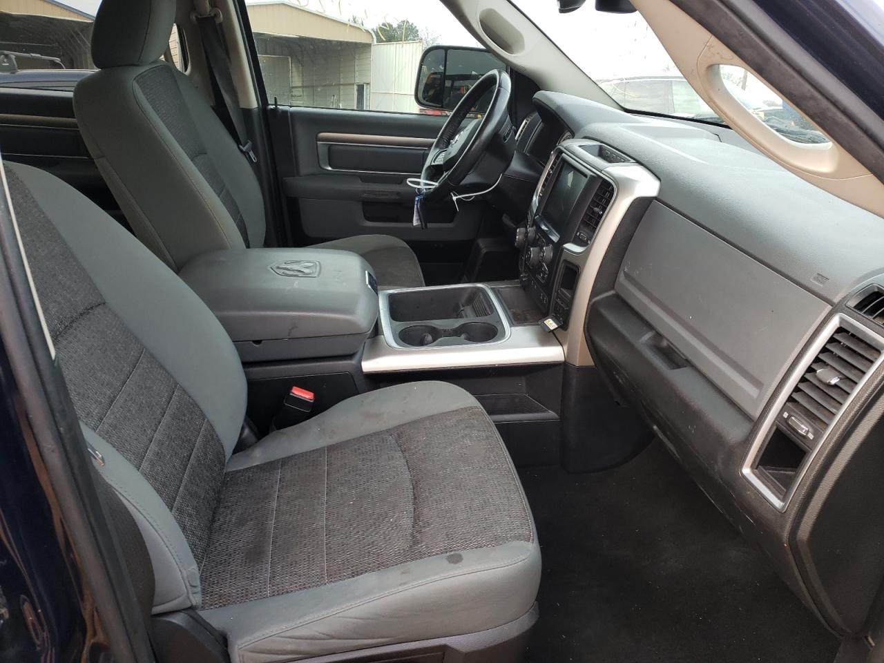 Photo 5 from auction – 2015 RAM 1500 SLT with VIN 1C6RR7TT1FS725235