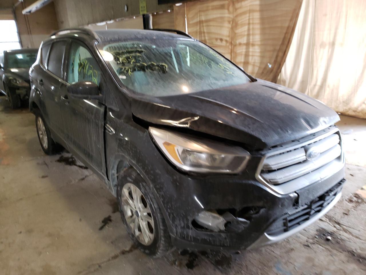 FORD ESCAPE SE 2018 with VIN 1FMCU9GD0JUB46984 - Photo from auction