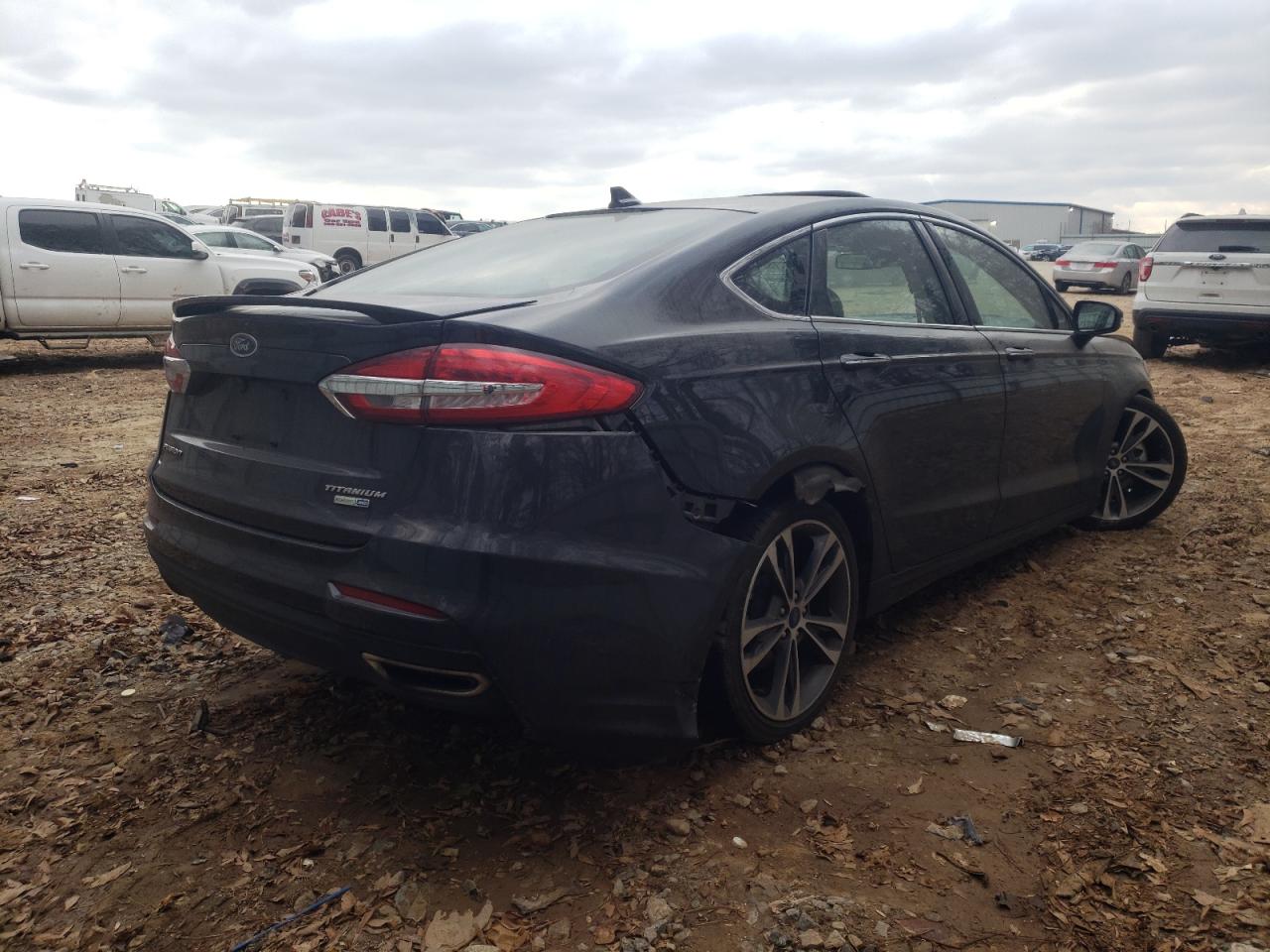 Photo 4 from auction – 2020 FORD FUSION TIT with VIN 3FA6P0D99LR116306