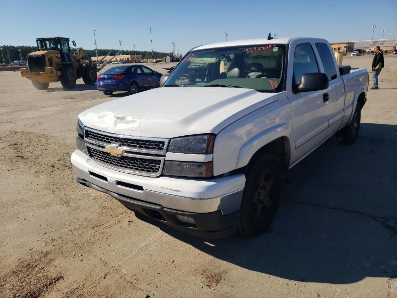 Photo 2 from auction – 2006 CHEVROLET SILVERADO with VIN 2GCEK19B461330277