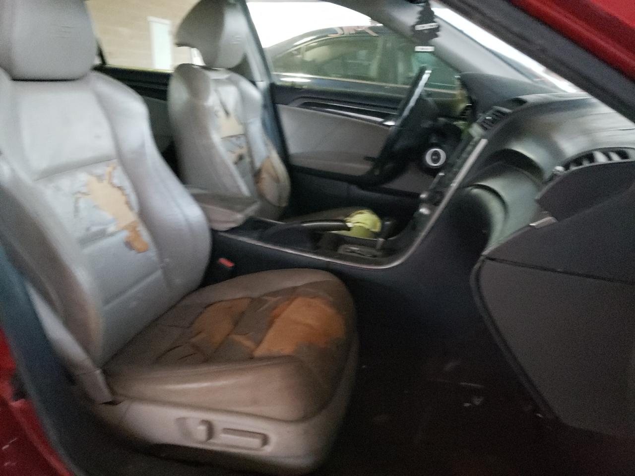 Photo 5 from auction – 2007 ACURA TL TYPE S with VIN 19UUA76527A039236