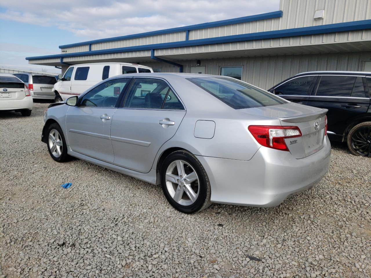 Photo 3 from auction – 2014 TOYOTA CAMRY with VIN 4T1BF1FK8EU347996