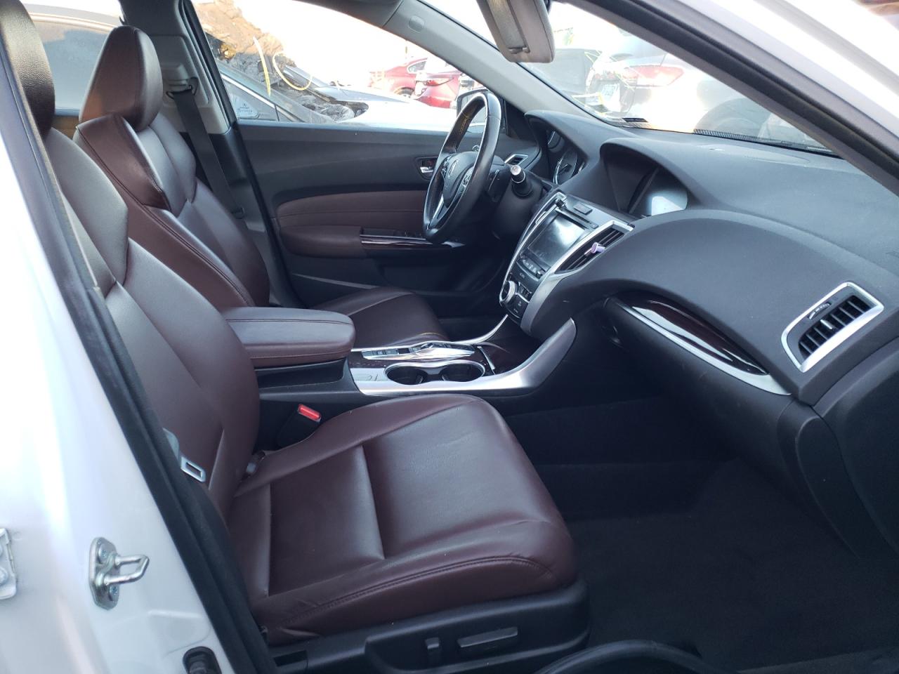 Photo 5 from auction – 2015 ACURA TLX with VIN 19UUB2F32FA004323