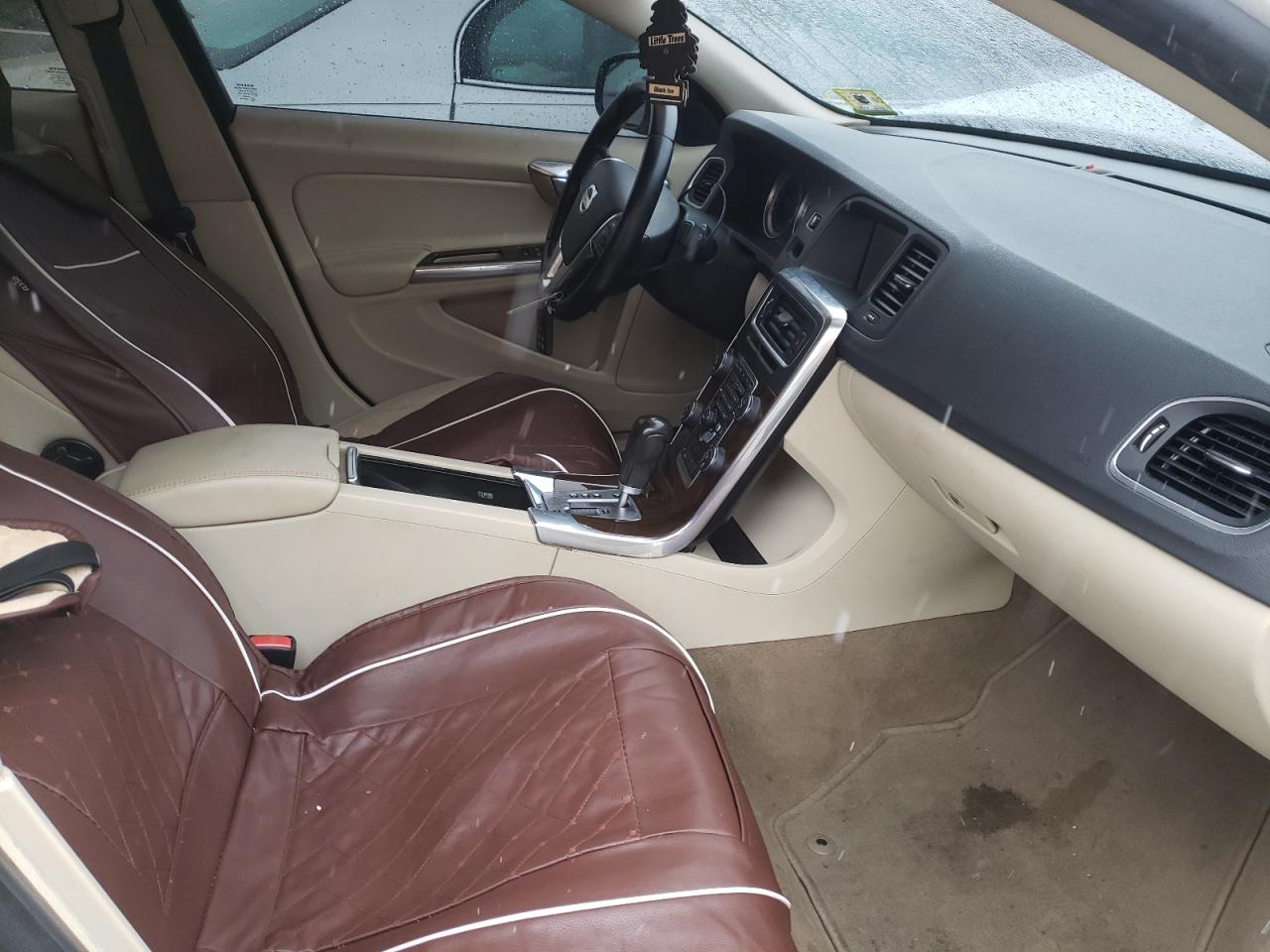 Photo 5 from auction – 2012 VOLVO S60 T5 with VIN YV1622FS8C2124979