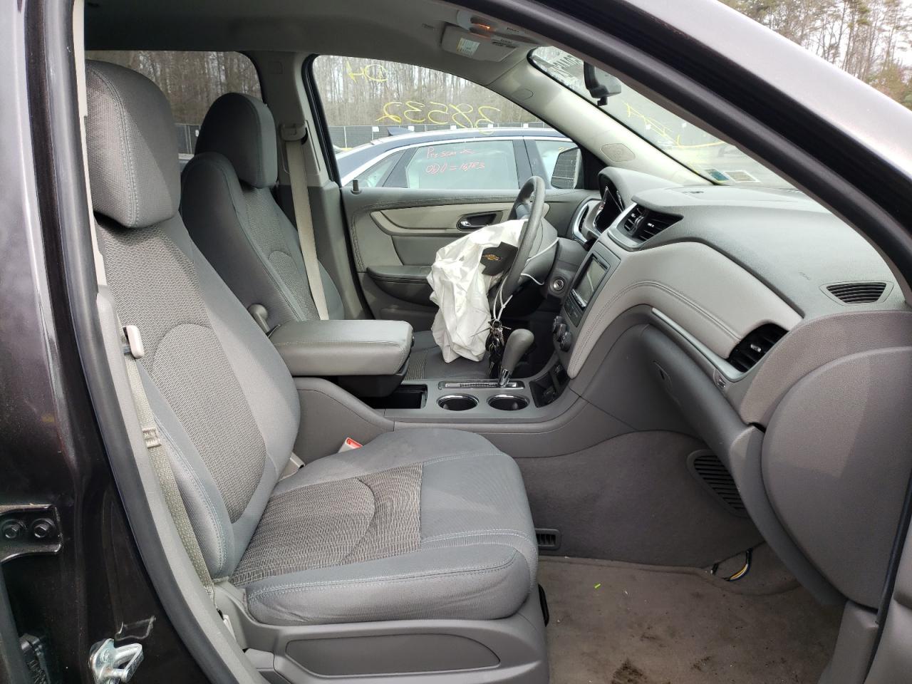 Photo 5 from auction – 2017 CHEVROLET TRAVERSE L with VIN 1GNKRFED9HJ330486