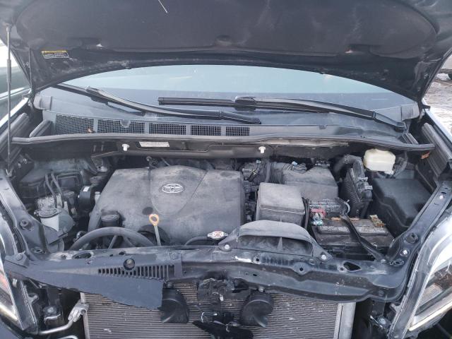 Photo 7 from auction – 2017 TOYOTA SIENNA SE with VIN 5TDXZ3DC4HS802831