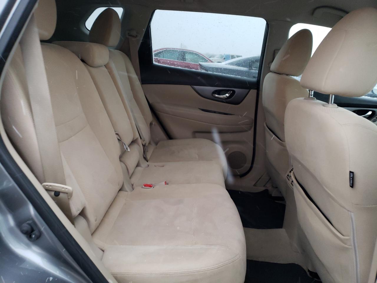 Photo 6 from auction – 2015 NISSAN ROGUE S with VIN KNMAT2MT2FP502987