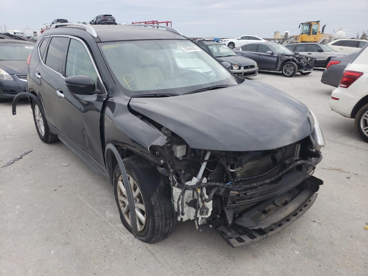 NISSAN ROGUE S 2017 with VIN JN8AT2MTXHW134815 - Photo from auction