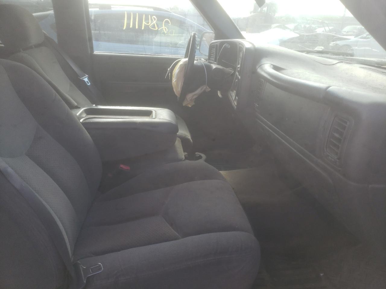 Photo 5 from auction – 2003 CHEVROLET SILVERADO with VIN 2GCEC19T831108858