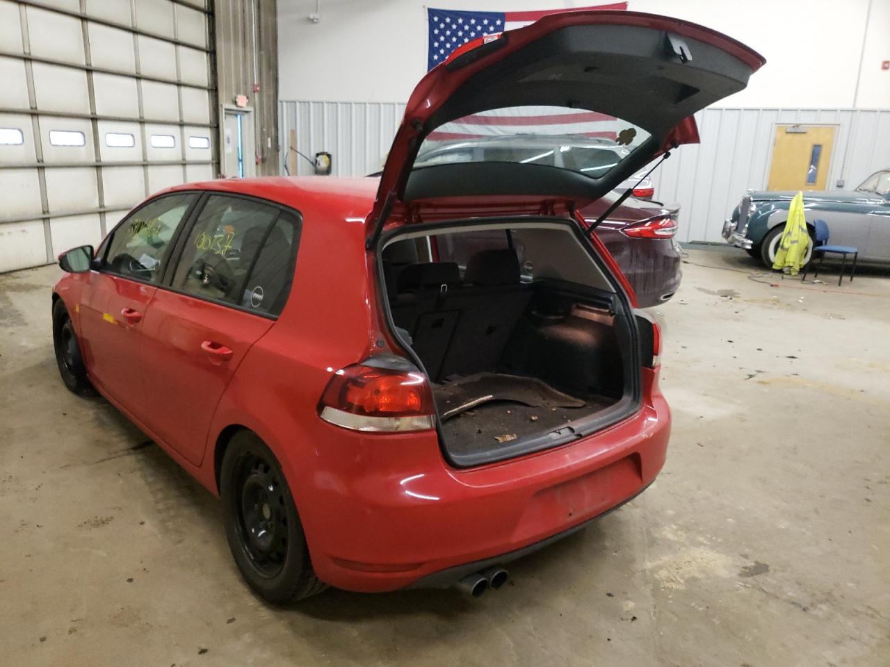 Photo 3 from auction – 2011 VOLKSWAGEN GOLF with VIN WVWDB7AJ5BW334262