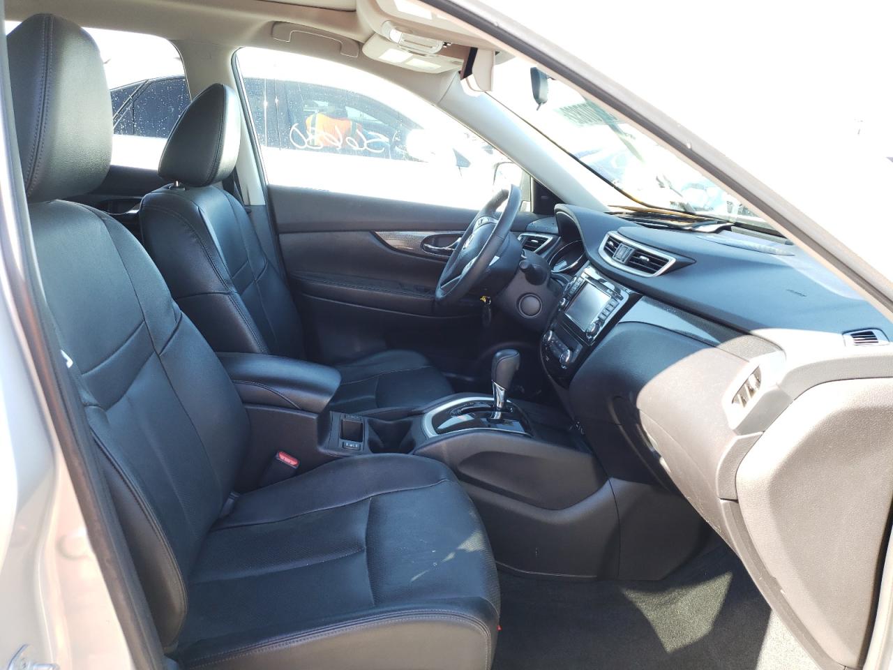 Photo 5 from auction – 2015 NISSAN ROGUE S with VIN 5N1AT2MV8FC877187