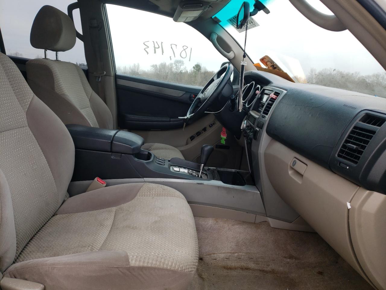 Photo 5 from auction – 2005 TOYOTA 4RUNNER SR with VIN JTEBT14RX58019447