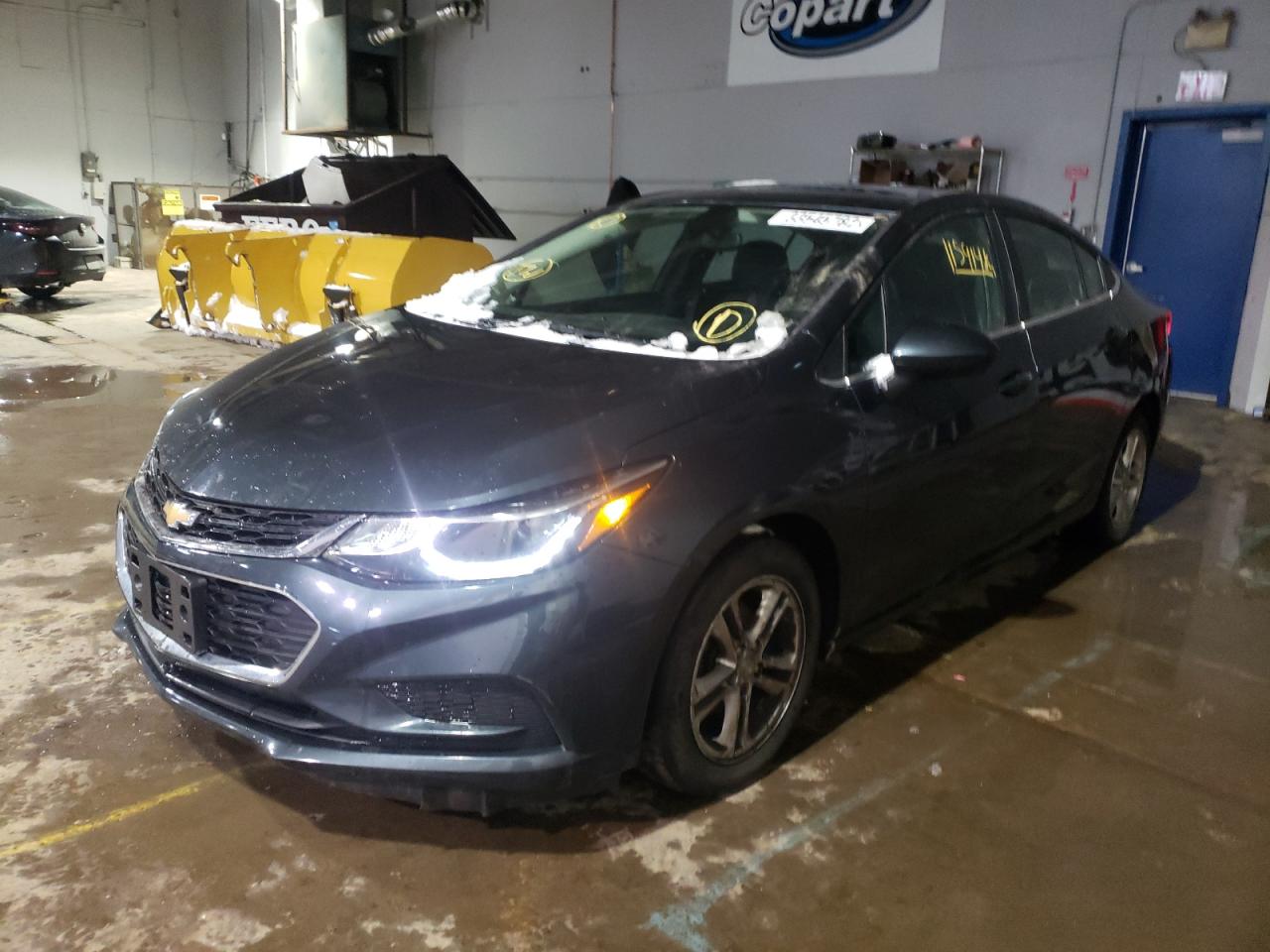 Photo 2 from auction – 2017 CHEVROLET CRUZE LT with VIN 3G1BE5SM1HS530188