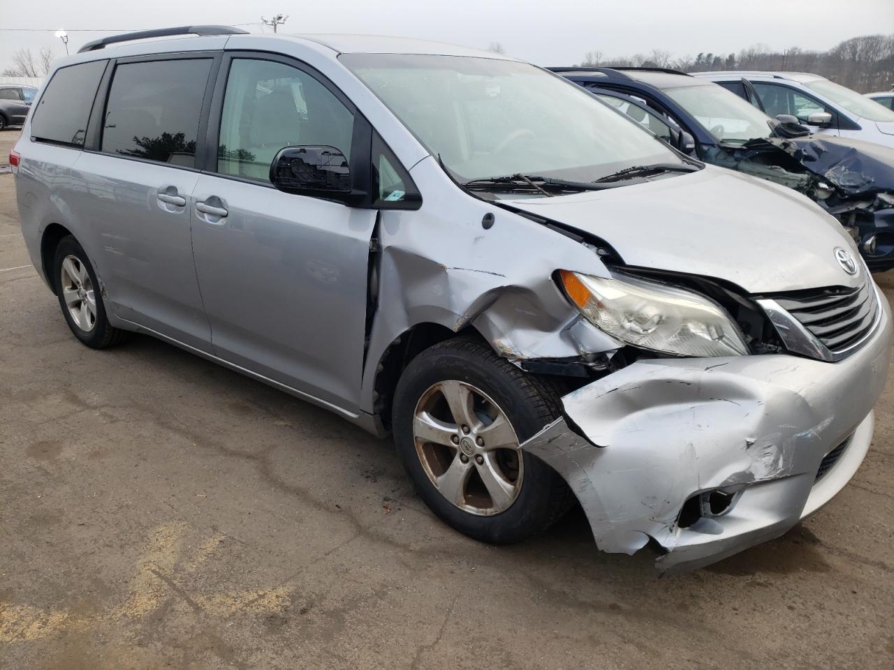TOYOTA SIENNA LE 2013 with VIN 5TDKK3DC4DS353160 - Photo from auction