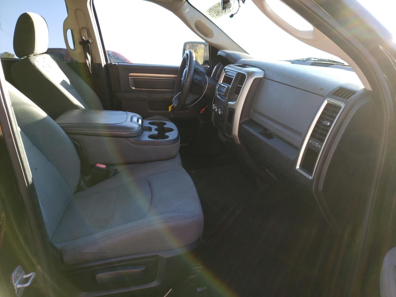 Photo 5 from auction – 2014 RAM 1500 SLT with VIN 1C6RR6GT0ES179126