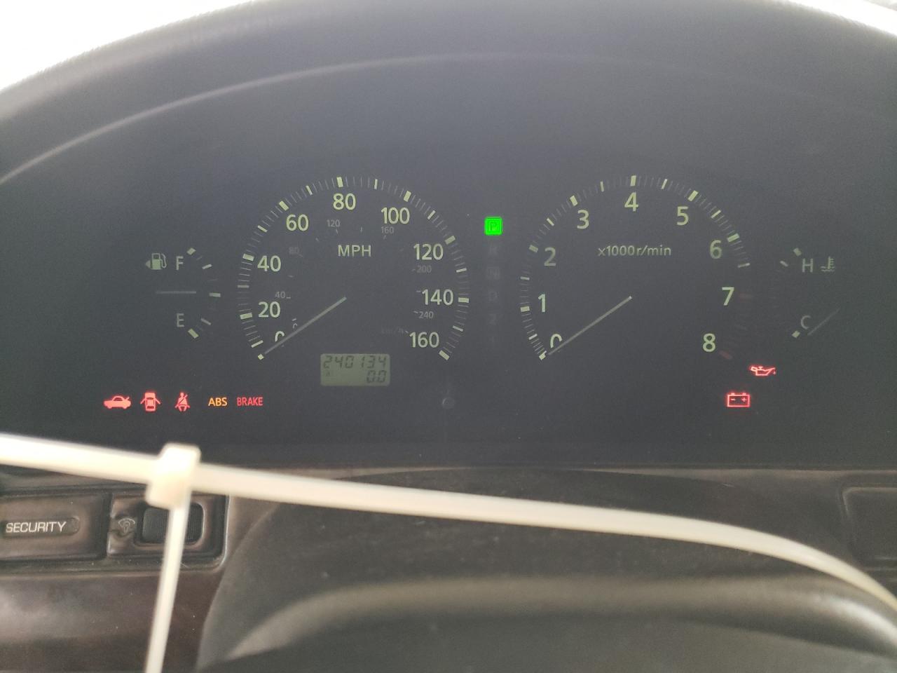 Photo 8 from auction – 2001 INFINITI I30 with VIN JNKCA31A61T035997