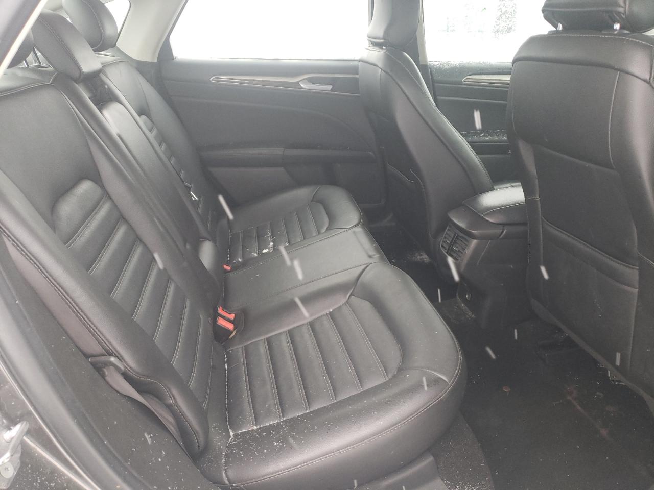 Photo 6 from auction – 2016 FORD FUSION SE with VIN 3FA6P0HD7GR272252