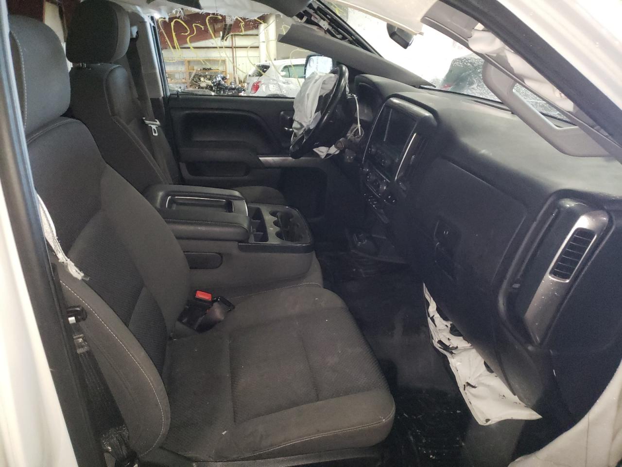 Photo 5 from auction – 2015 CHEVROLET SILVERADO with VIN 3GCUKREC1FG535376
