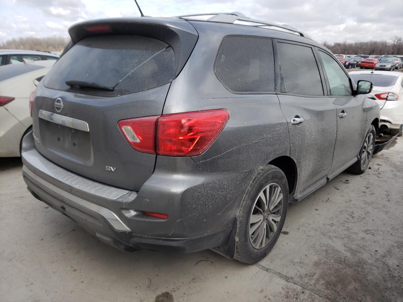 Photo 4 from auction – 2017 NISSAN PATHFINDER with VIN 5N1DR2MN9HC910101