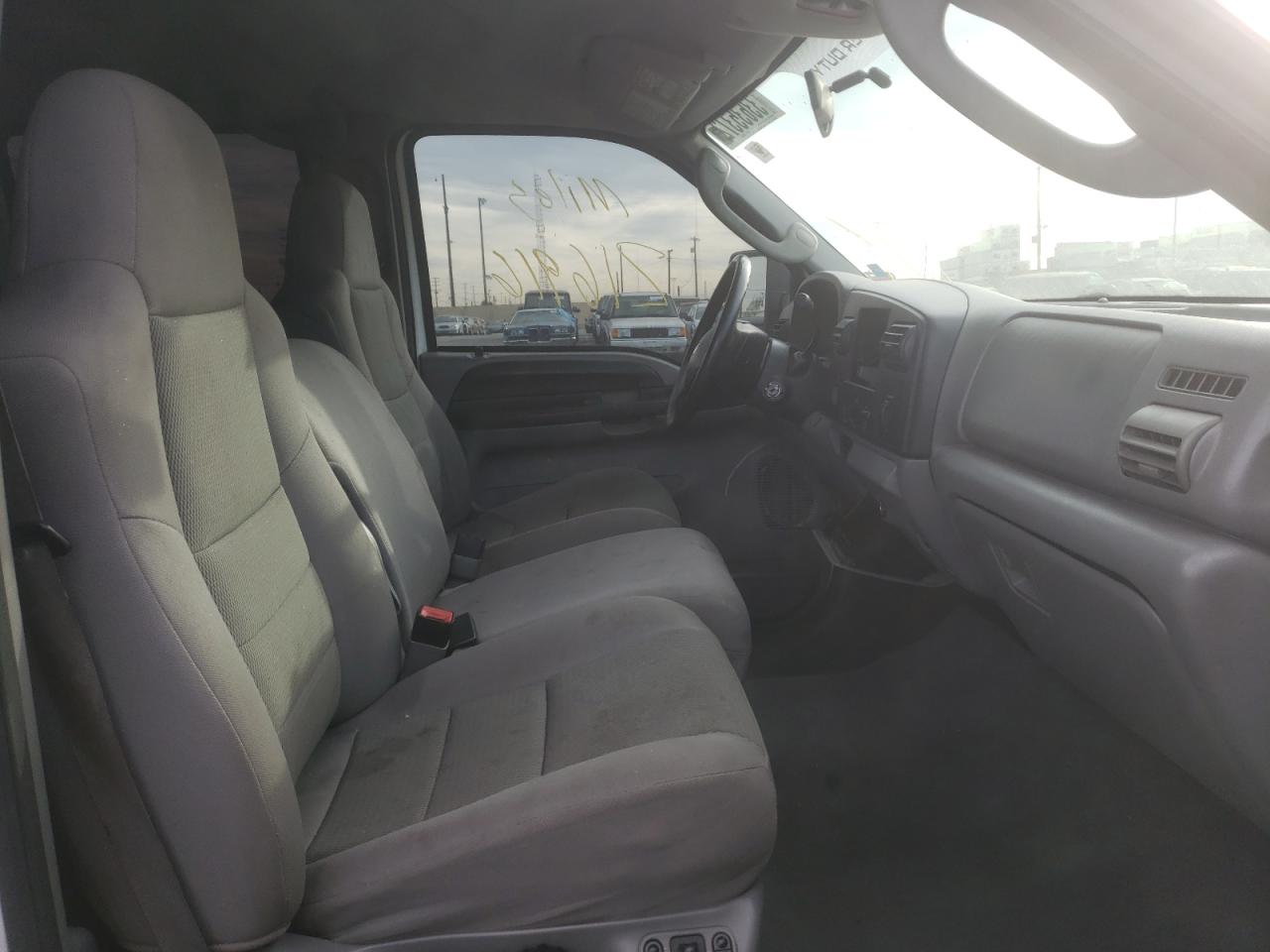 Photo 5 from auction – 2005 FORD F250 SUPER with VIN 1FTSW21P45EC77873