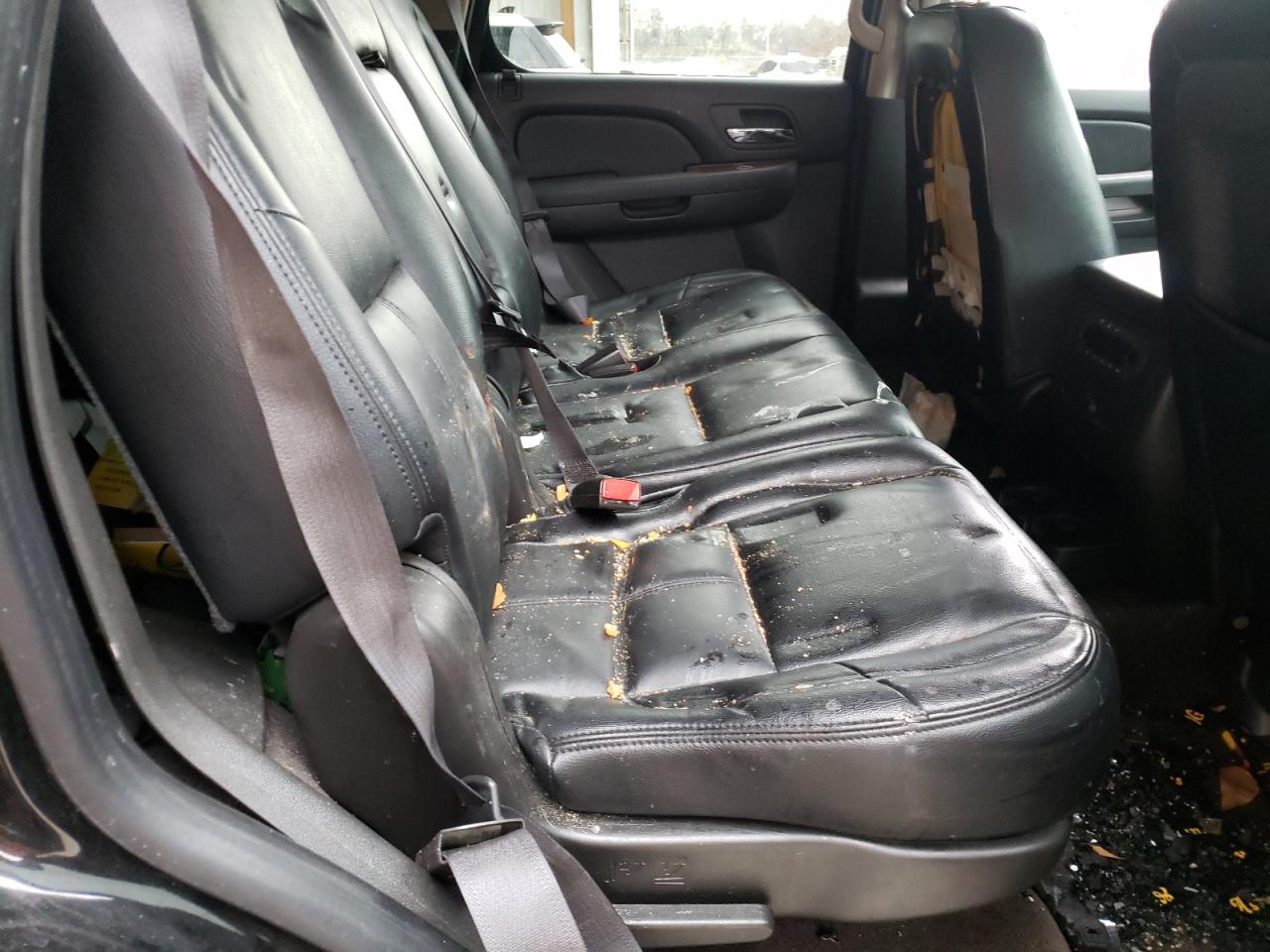 Photo 6 from auction – 2011 GMC YUKON SLE with VIN 1GKS1AE02BR221316