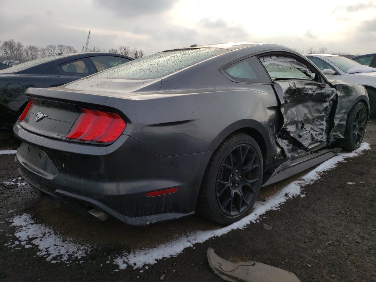 Photo 4 from auction – 2019 FORD MUSTANG with VIN 1FA6P8TH3K5114513