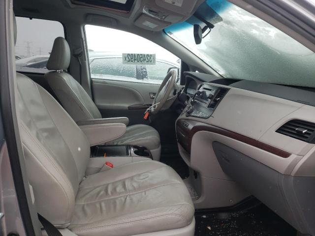 Photo 5 from auction – 2012 TOYOTA SIENNA XLE with VIN 5TDYK3DC1CS249718