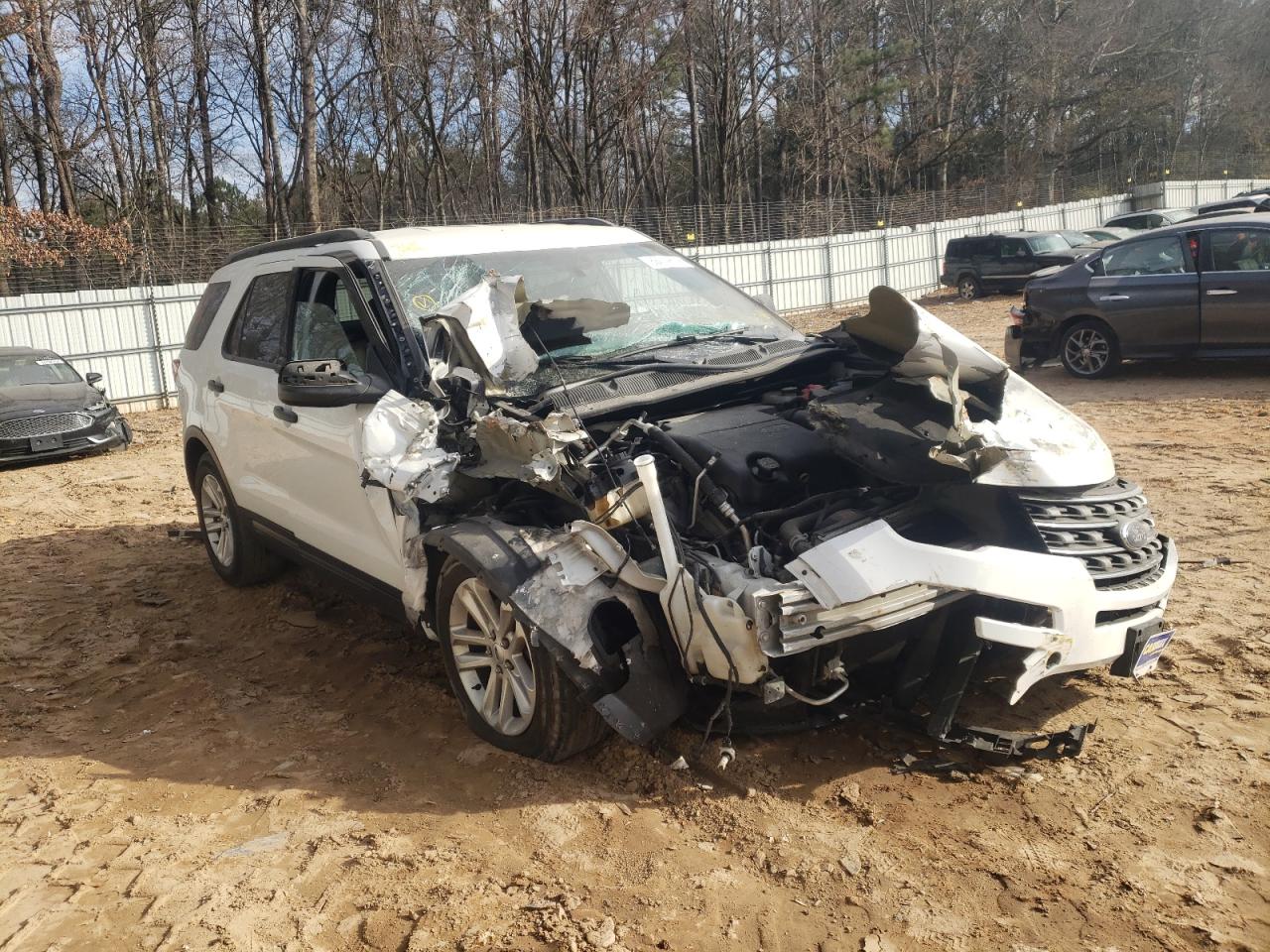 FORD EXPLORER 2016 with VIN 1FM5K8B8XGGD24684 - Photo from auction