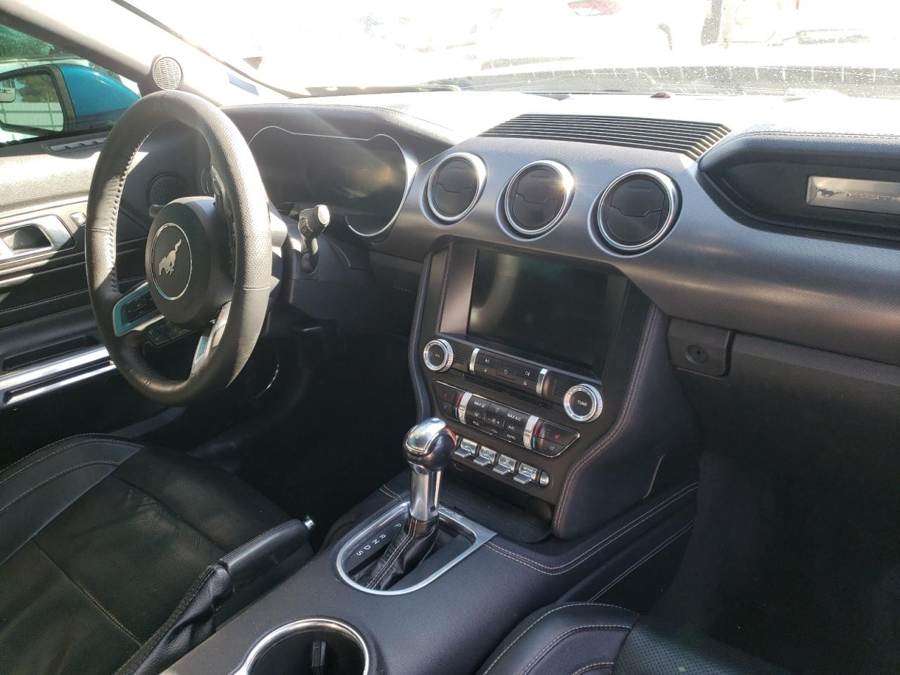 Photo 20 from auction – 2018 FORD MUSTANG with VIN 1FATP8UH3J5157247