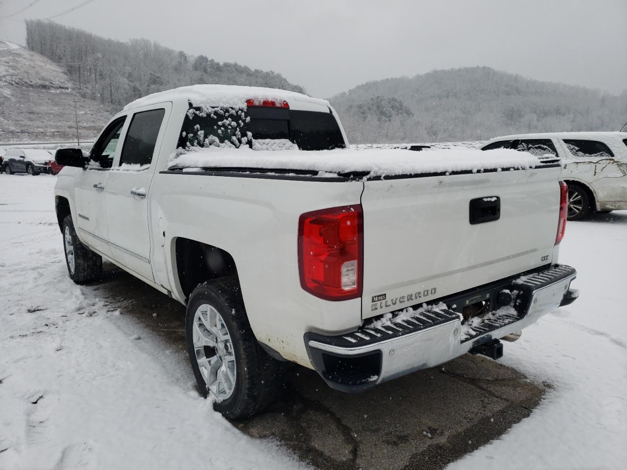 Photo 3 from auction – 2018 CHEVROLET SILVERADO with VIN 3GCUKSECXJG302581