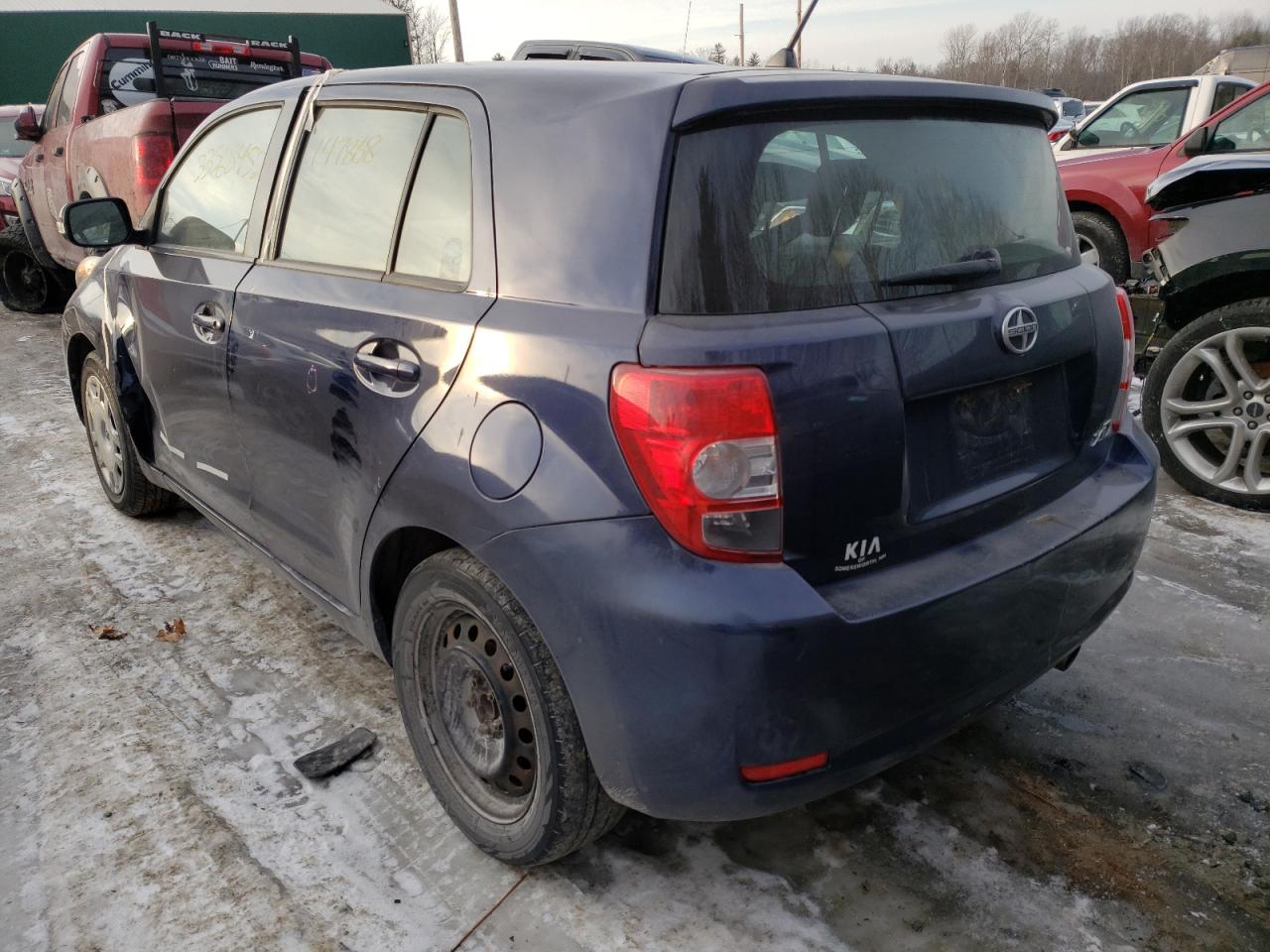 Photo 3 from auction – 2008 TOYOTA SCION XD with VIN JTKKU10418J028572
