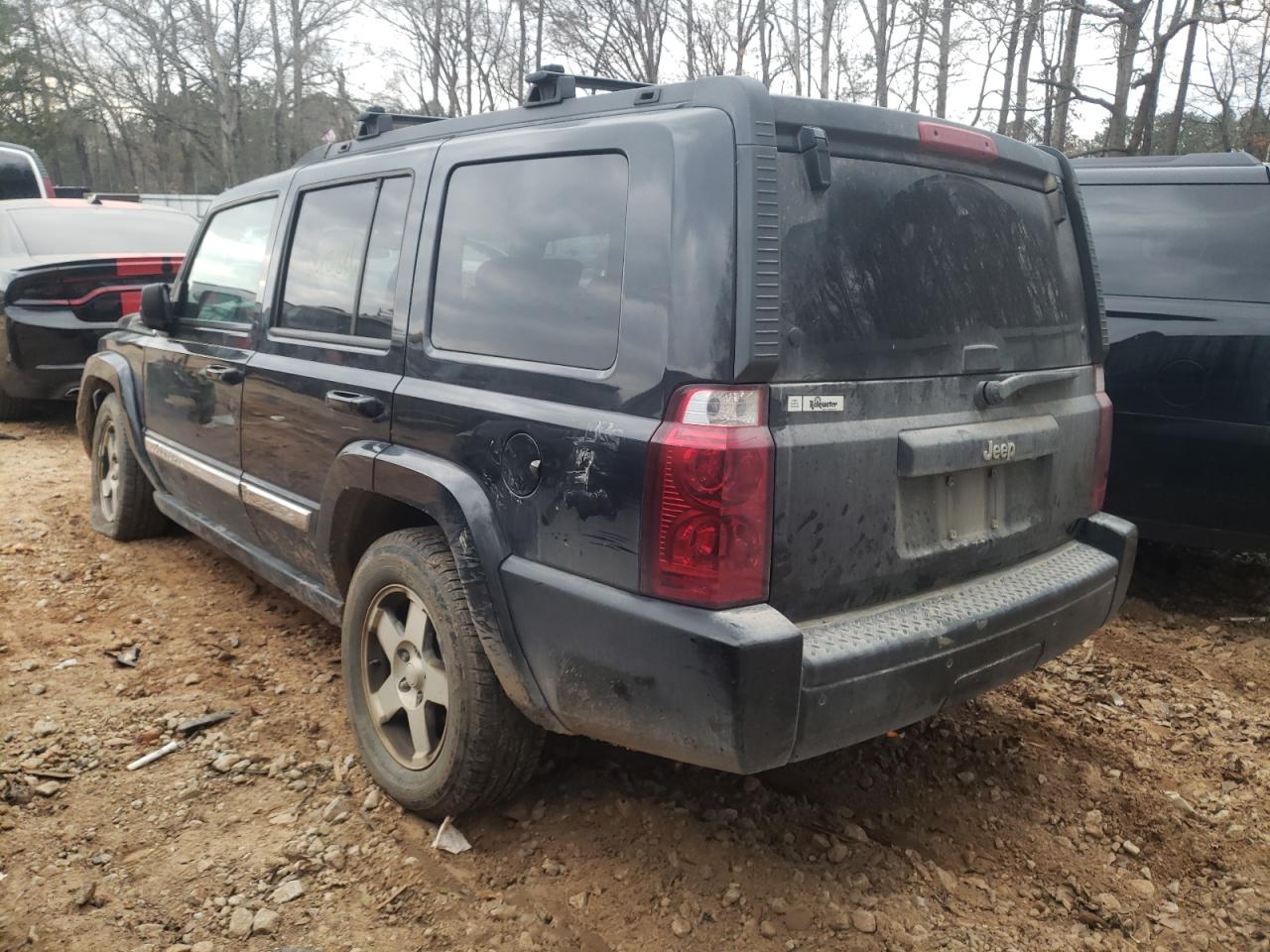 Photo 3 from auction – 2010 JEEP COMMANDER with VIN 1J4RH4GK6AC122421