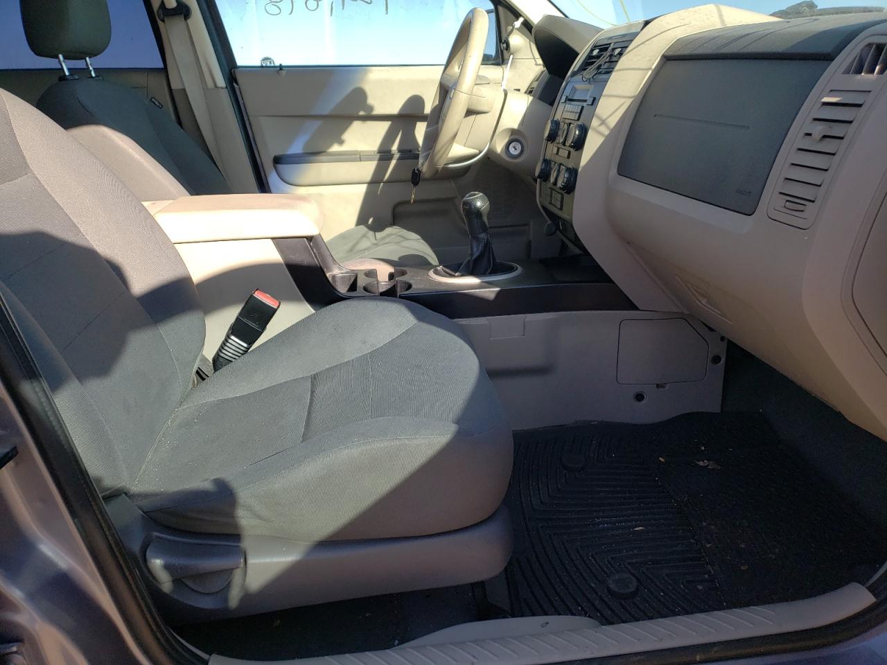 Photo 5 from auction – 2008 FORD ESCAPE XLS with VIN 1FMCU02Z88KC08006