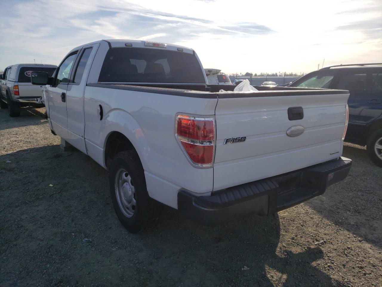 Photo 3 from auction – 2011 FORD F150 SUPER with VIN 1FTFX1CF6BFC36793
