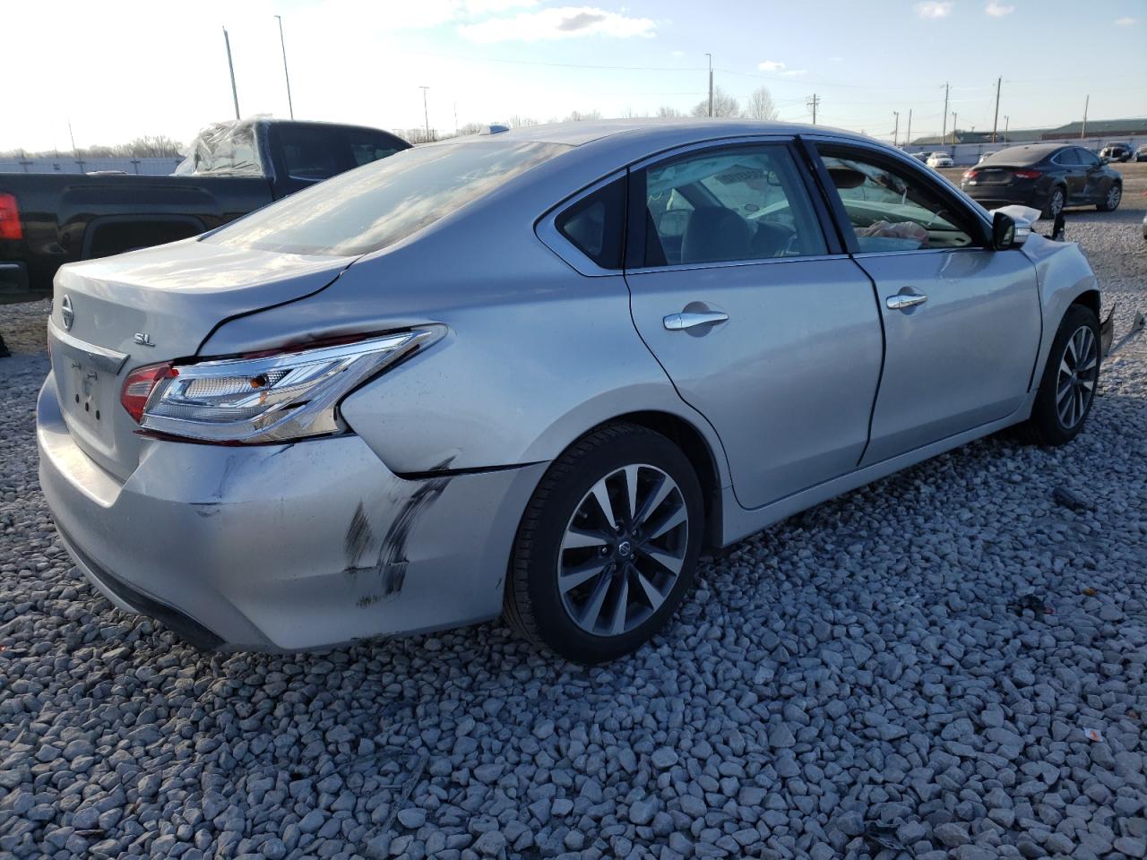 Photo 4 from auction – 2017 NISSAN ALTIMA 2.5 with VIN 1N4AL3AP6HC210871