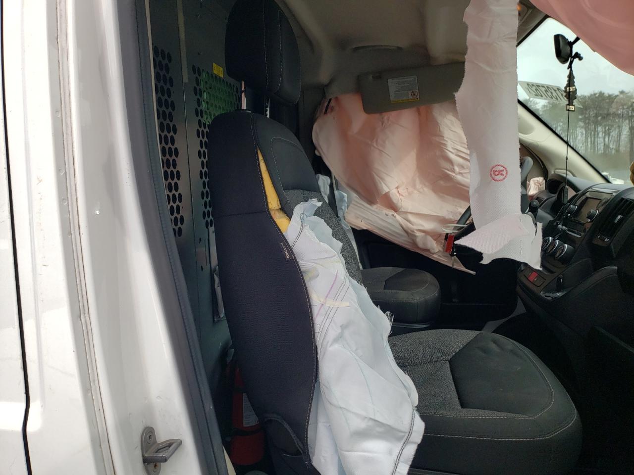 Photo 5 from auction – 2018 RAM PROMASTER with VIN 3C6TRVAG9JE140821