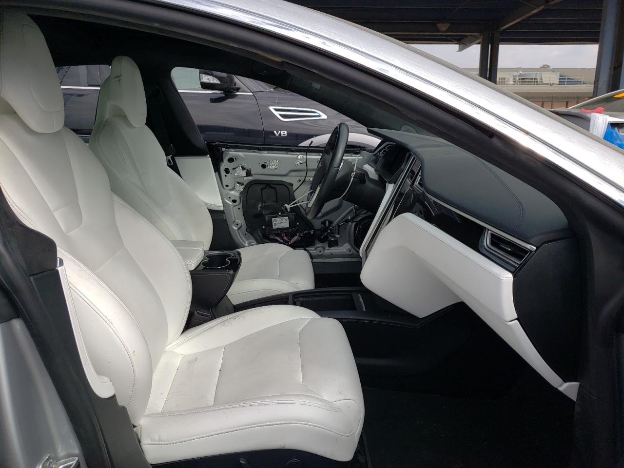 Photo 5 from auction – 2017 TESLA MODEL S with VIN 5YJSA1E11HF186383