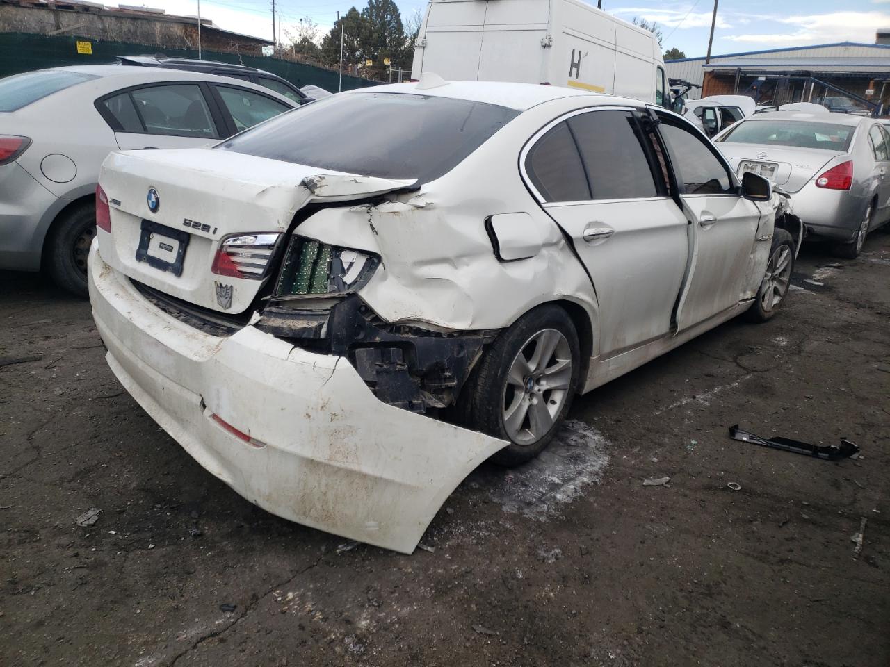 Photo 4 from auction – 2013 BMW 528 XI with VIN WBAXH5C53DDW16914