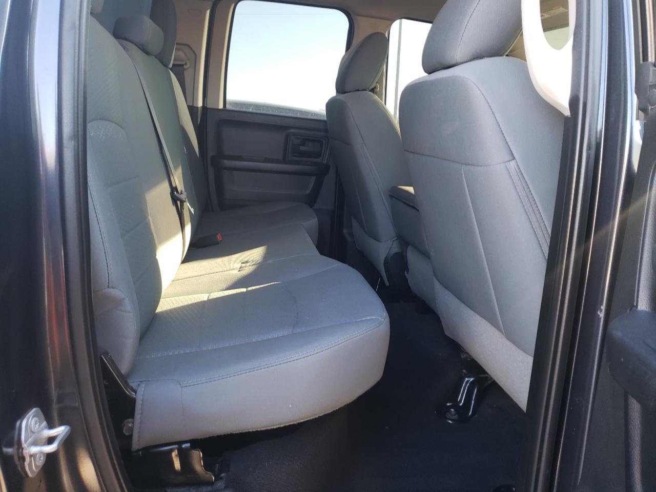 Photo 6 from auction – 2019 RAM 1500 CLASS with VIN 1C6RR7FG6KS534435