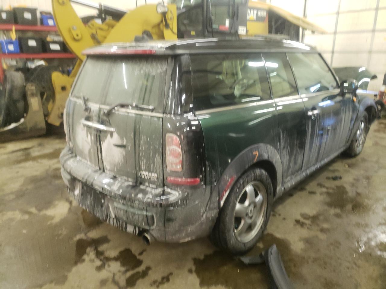 Photo 4 from auction – 2011 MINI COOPER CLU with VIN WMWZF3C52BT188548