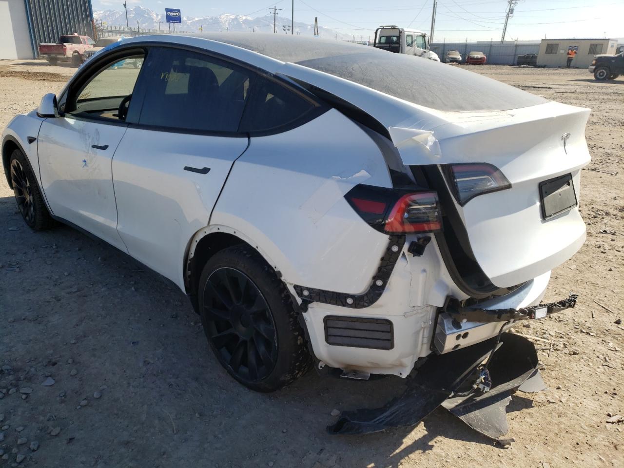 Photo 3 from auction – 2020 TESLA MODEL Y with VIN 5YJYGDEE8LF059281