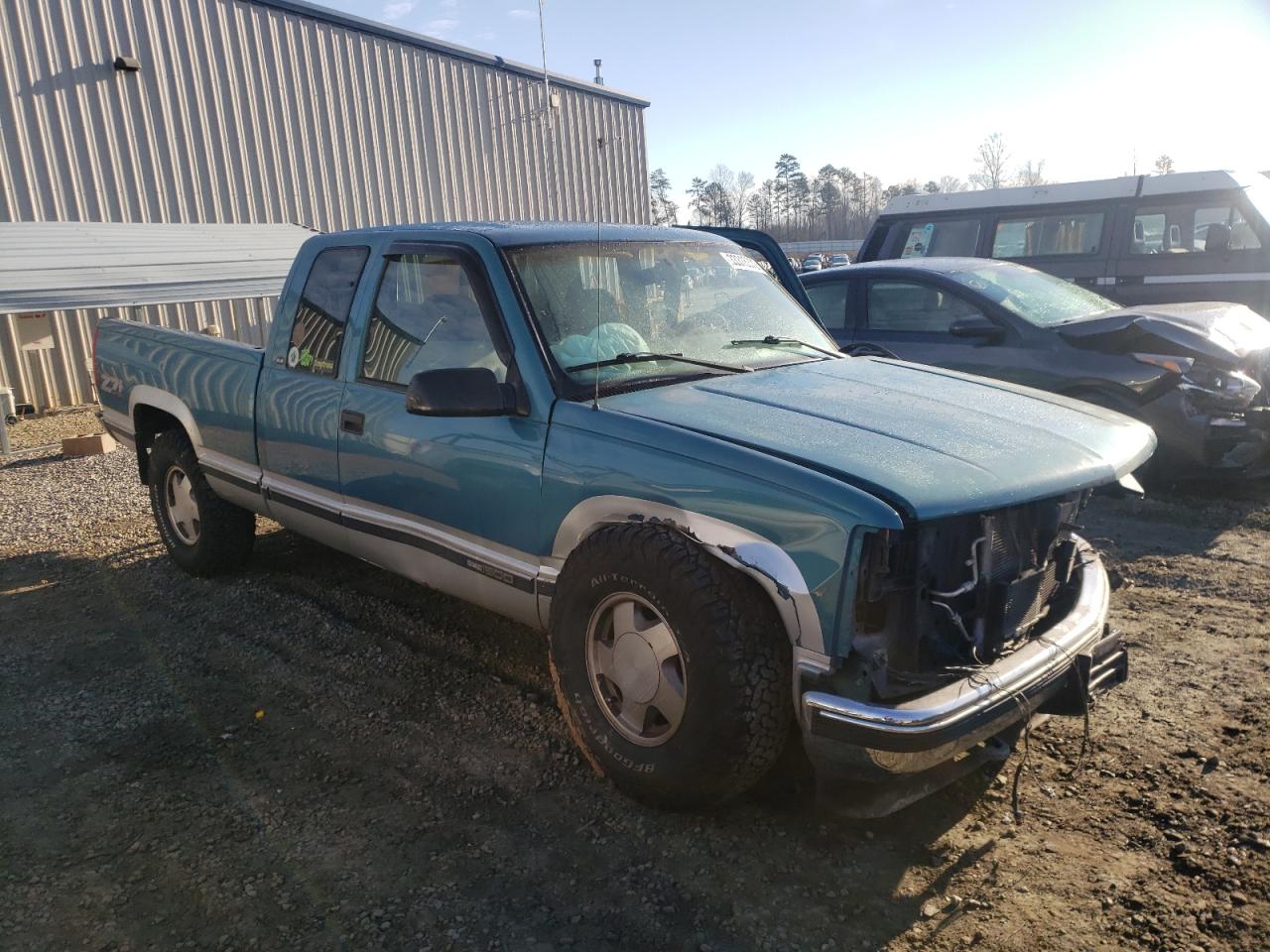GMC SIERRA K15 1997 with VIN 2GTEK19R7V1534583 - Photo from auction