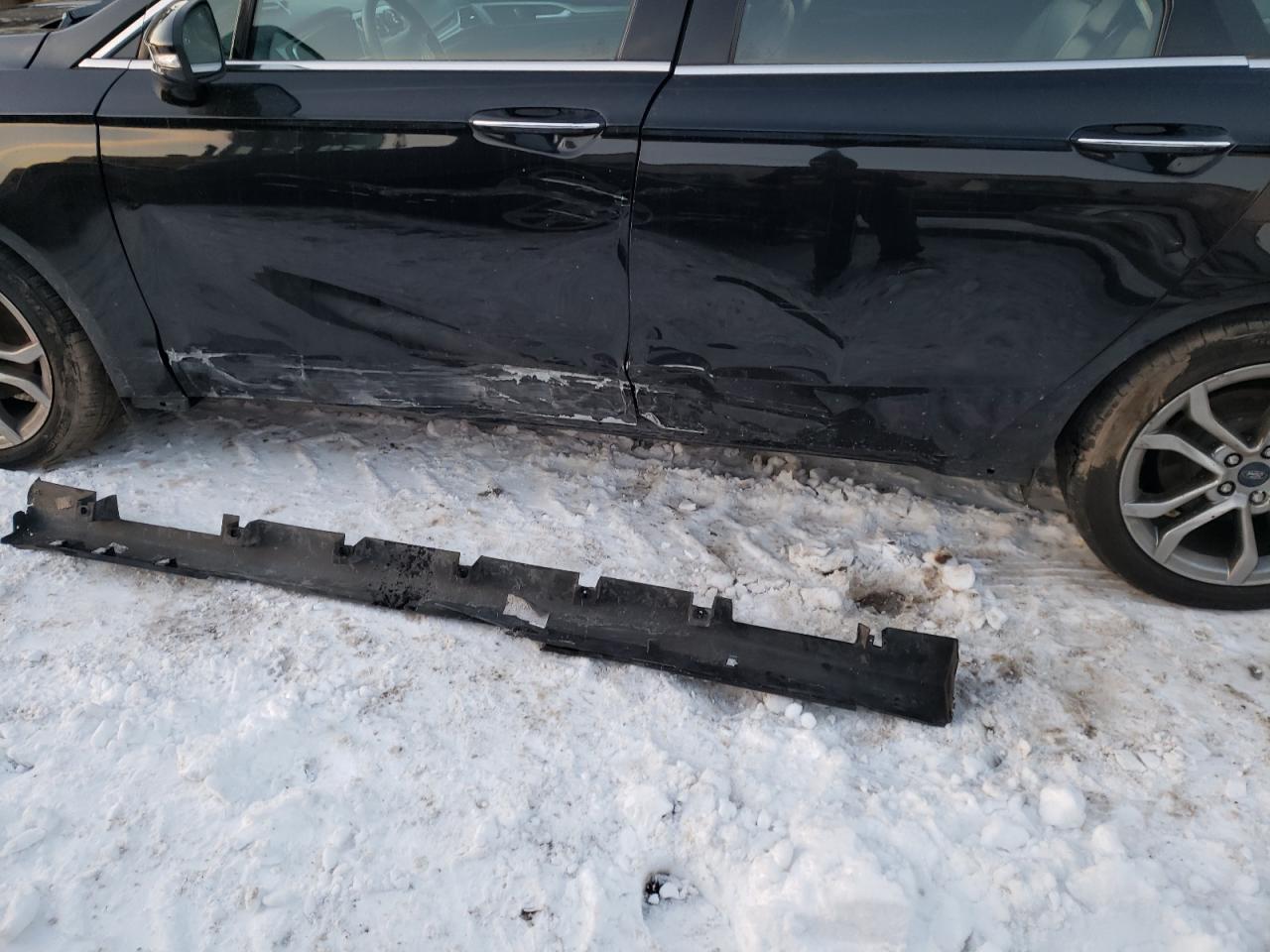 Photo 9 from auction – 2019 FORD FUSION SEL with VIN 3FA6P0CD1KR145268