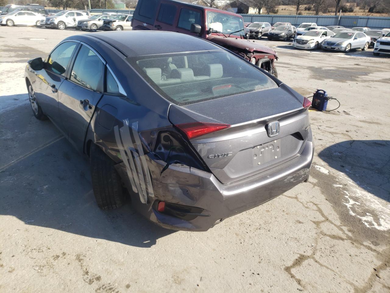 Photo 3 from auction – 2017 HONDA CIVIC LX with VIN 19XFC2F53HE067923