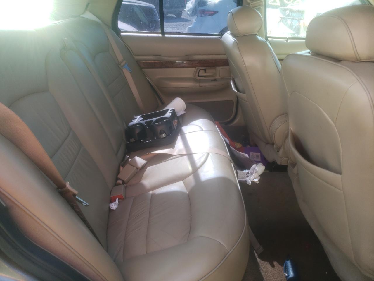 Photo 6 from auction – 2002 MERCURY GRAND MARQ with VIN 2MEFM75WX2X623911