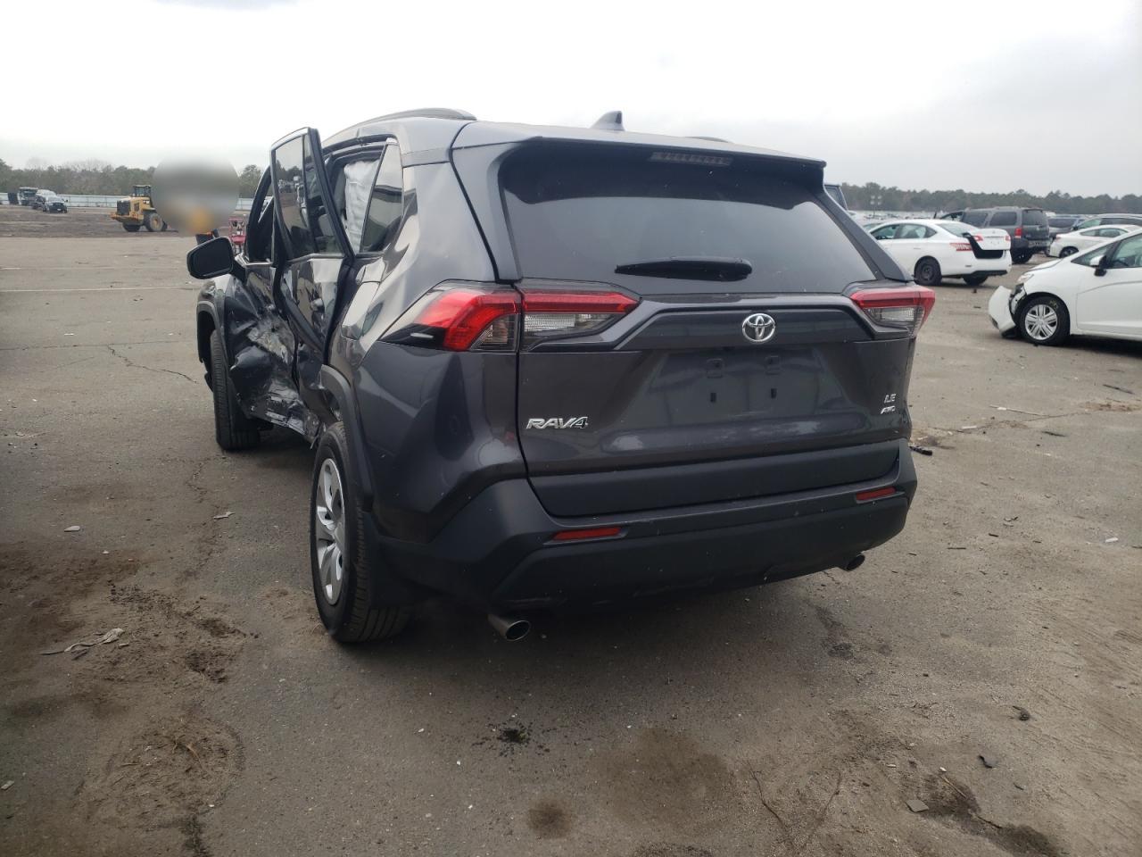 Photo 3 from auction – 2020 TOYOTA RAV4 LE with VIN 2T3F1RFV2LW117173
