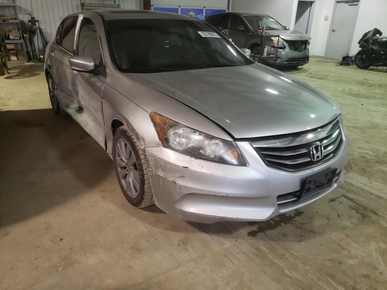 HONDA ACCORD EXL 2011 with VIN 1HGCP2F83BA033347 - Photo from auction